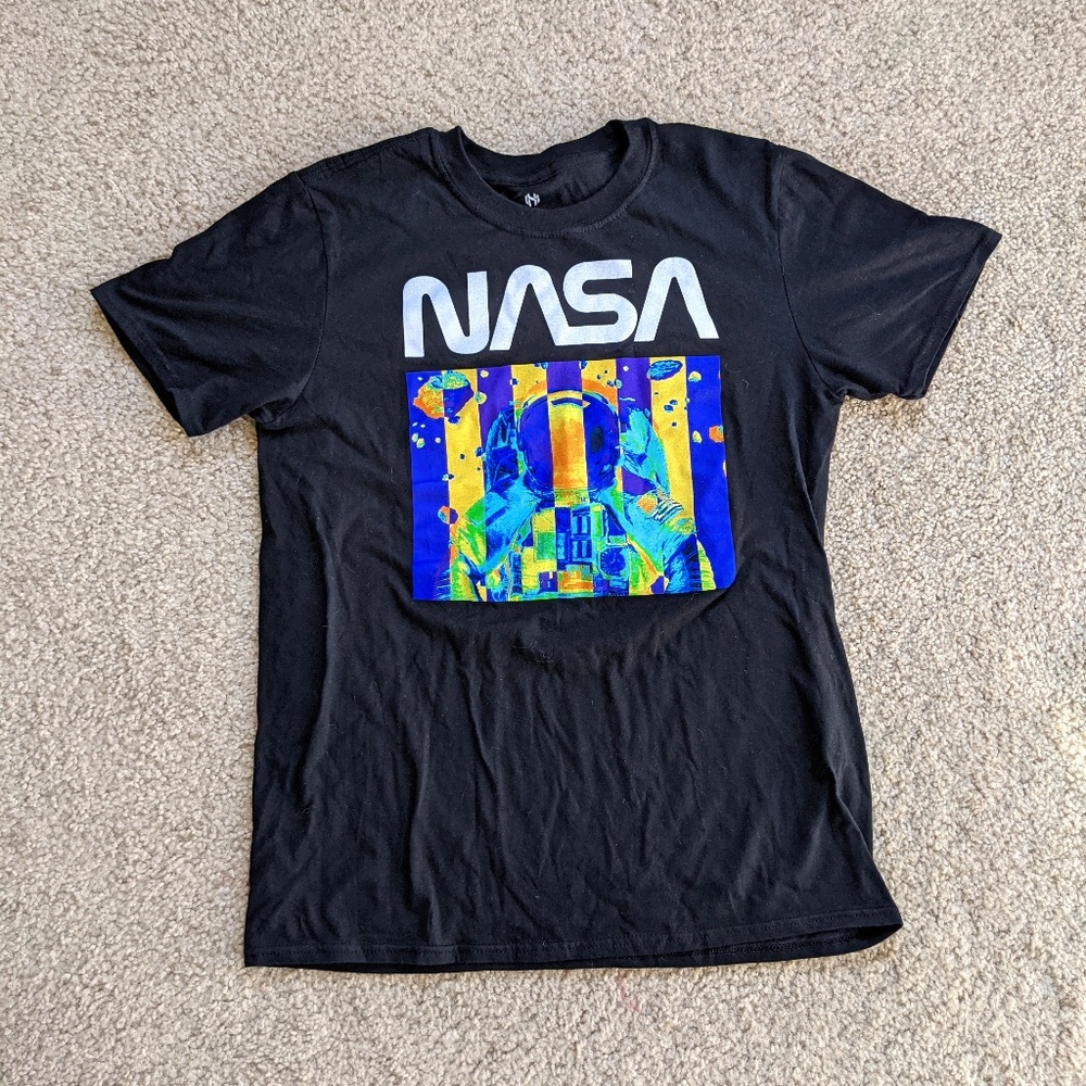 NASA Hyper Space Short Sleeve T-Shirt Men's Medium Black Purple
